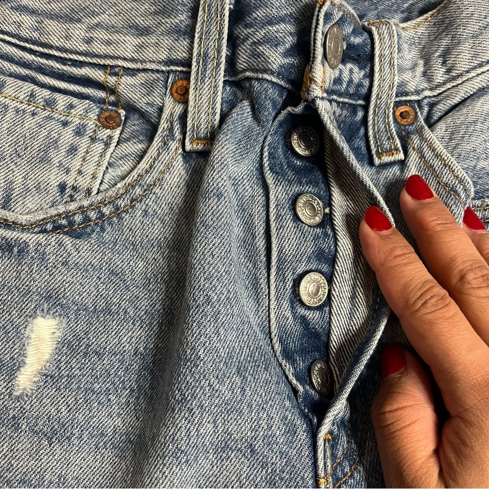 LEVI'S 501 Skinny Jeans in Can't Touch This Size 26x28 - Picture 5 of 10